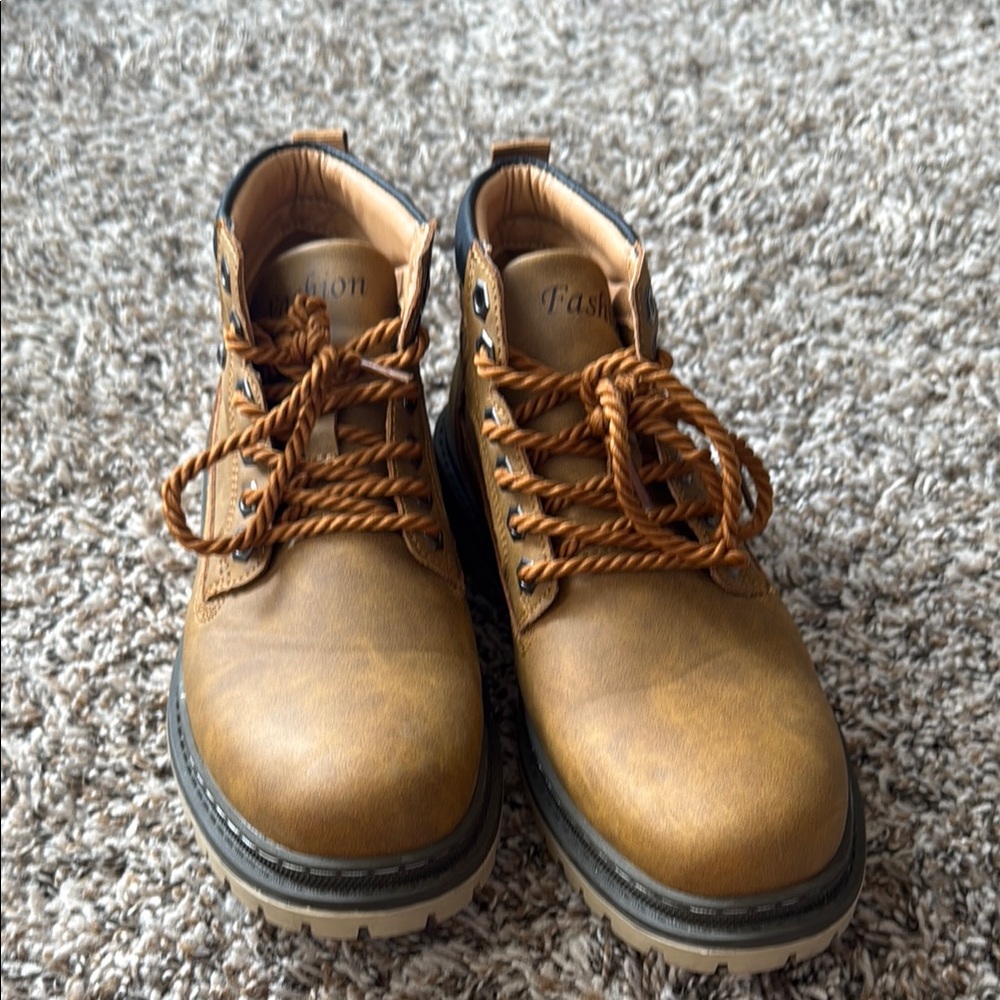Tan Leather Work Boots with Rugged Sole